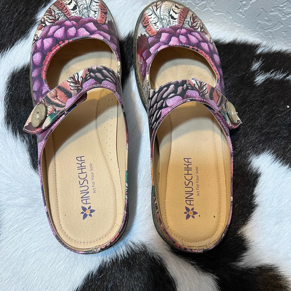 Anuschka Multicolor Feather Pattern Mules - image 2